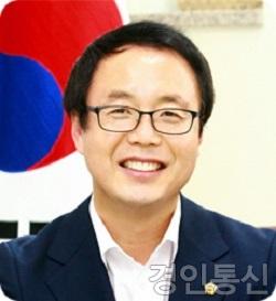 22경기도의회 정기열의장.jpg