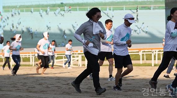 한국마사회 말사랑 나눔주간 행사_기부달리기.jpg