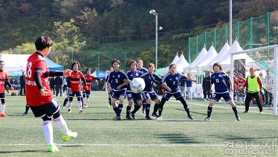 줌마렐라 축구 페스티벌.jpg