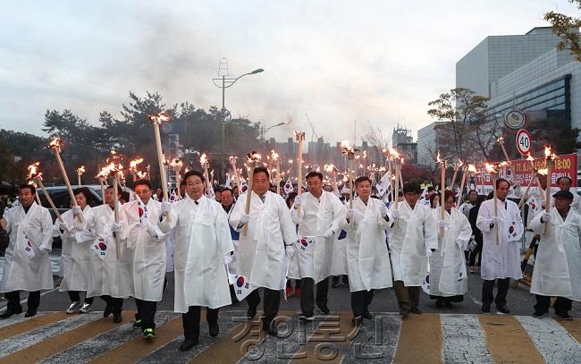 독립만세운동 횃불행진.JPG