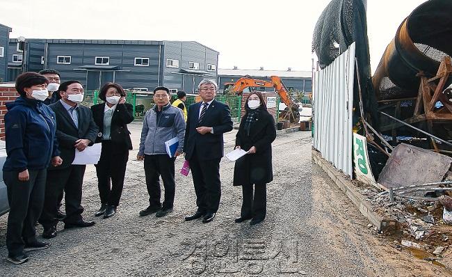 _경제환경위, 향남 폐기물처리업체 화재 현장점검 실시(1).jpg