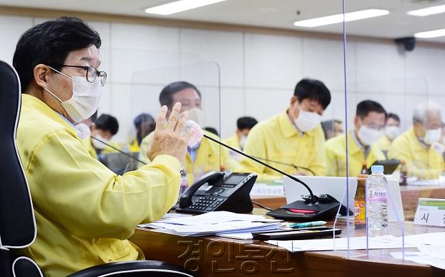 염태영 시장, “방역을 방해하는 사람은 예외없이 법적조치 하라” 2.jpg