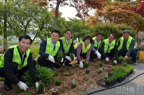 22경기농협 깨끗한 농촌 만들기.jpg