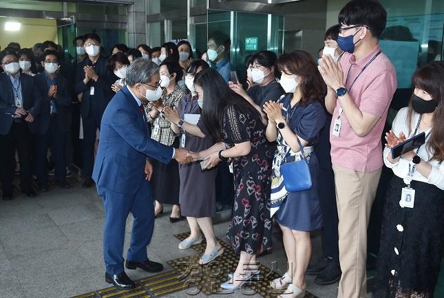 0630 이재정 경기도교육감, 주민직선 제3·4기 퇴임식 가져(사진3).jpg