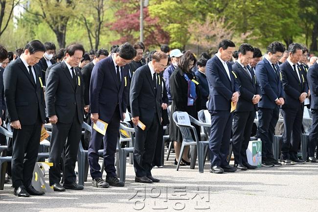 75.이민근 안산시장“아픔 반복되지 않도록 안전한 사회 만들어 갈 것” (3).jpg