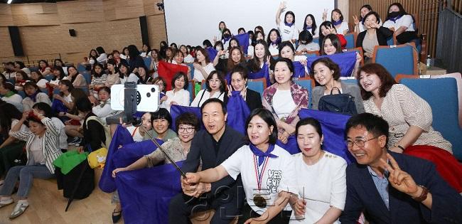 0626 임태희 교육감, “현장을 담은 엄마의 소리로 경기교육의 변화 이루겠다”(사진4).jpg